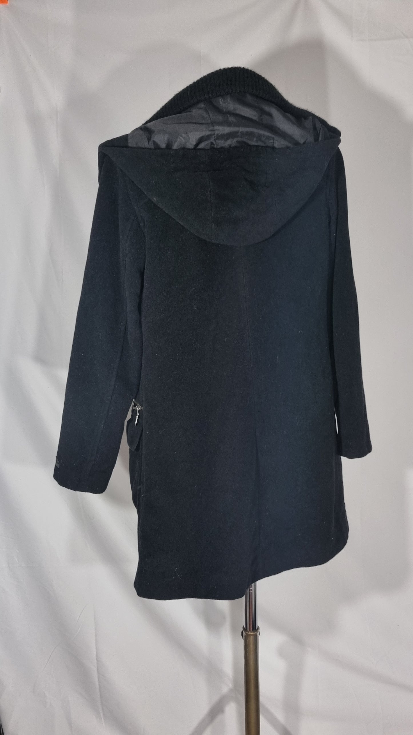 Cappotto corto misto lana cashmere nero