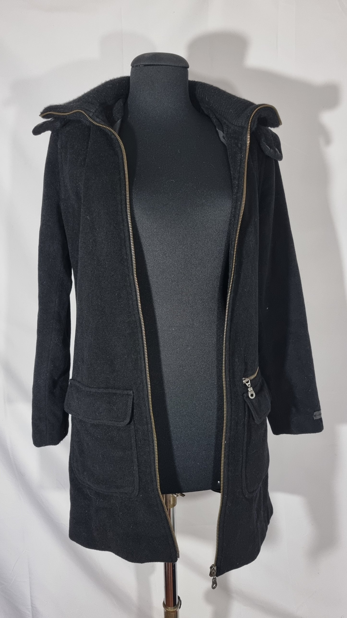 Cappotto corto misto lana cashmere nero