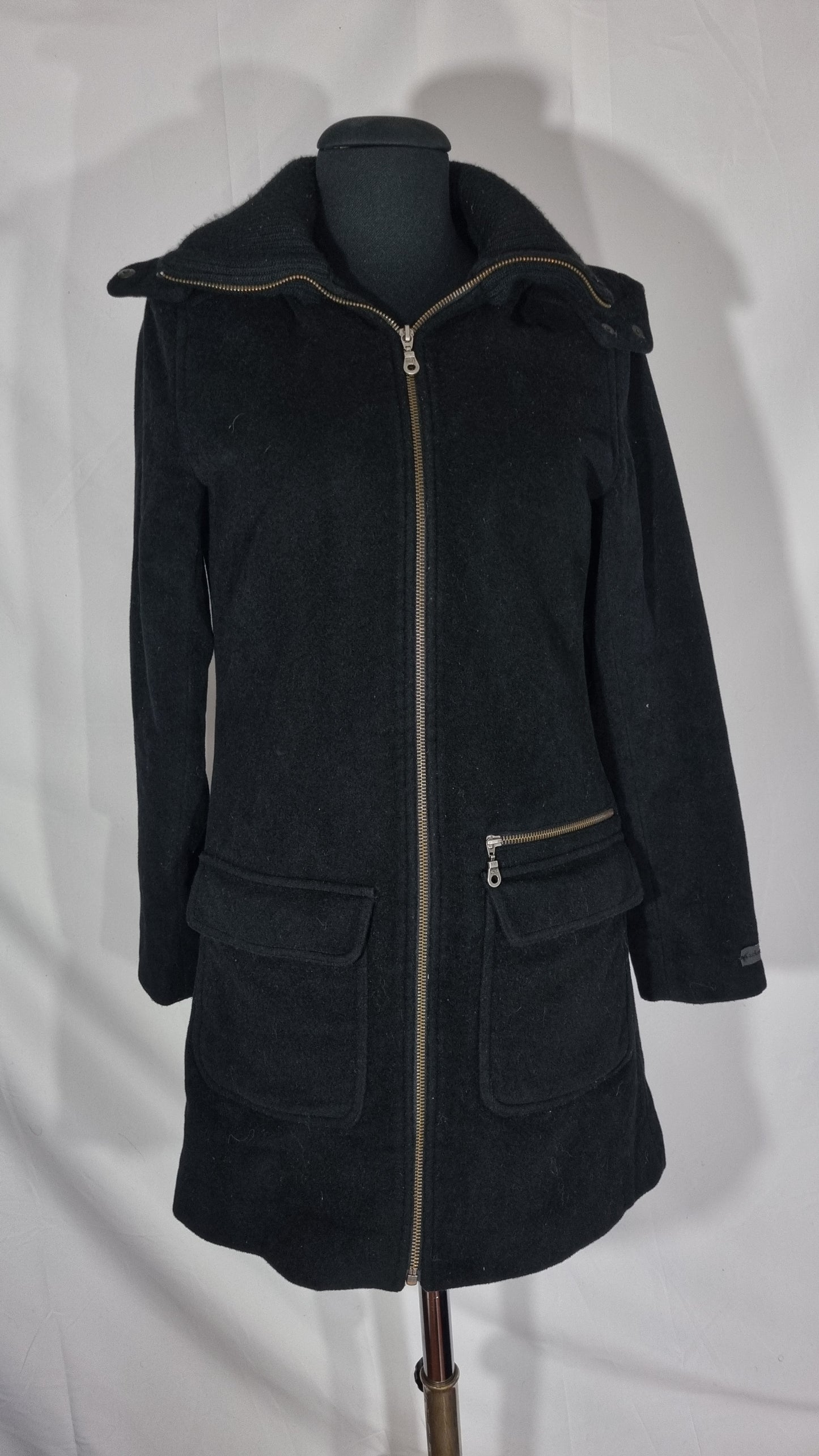 Cappotto corto misto lana cashmere nero